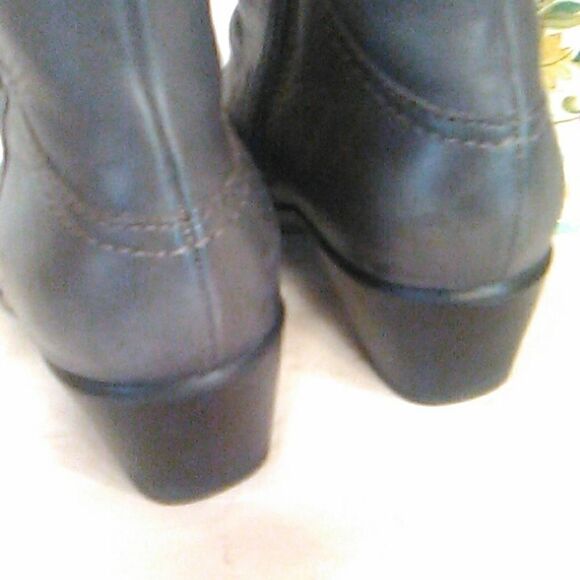 Earth Origins Cammie Grey Ankle Boot - Picture 5 of 10